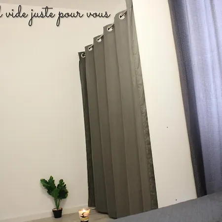 T2, Meuble Et Chaleureux; Tout Compris, Juste En Face De La Gare Appartement Lorient